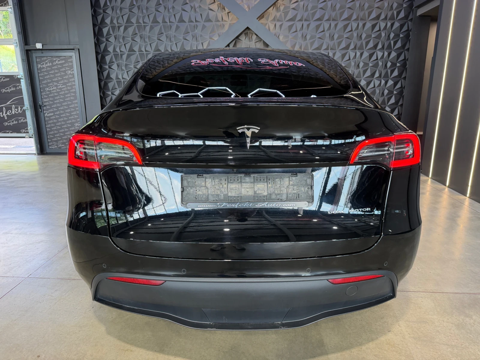 Tesla Model Y LONG RANGE * DUALMOTOR * 78.1 kw * , снимка 4 - Автомобили и джипове - 54968163