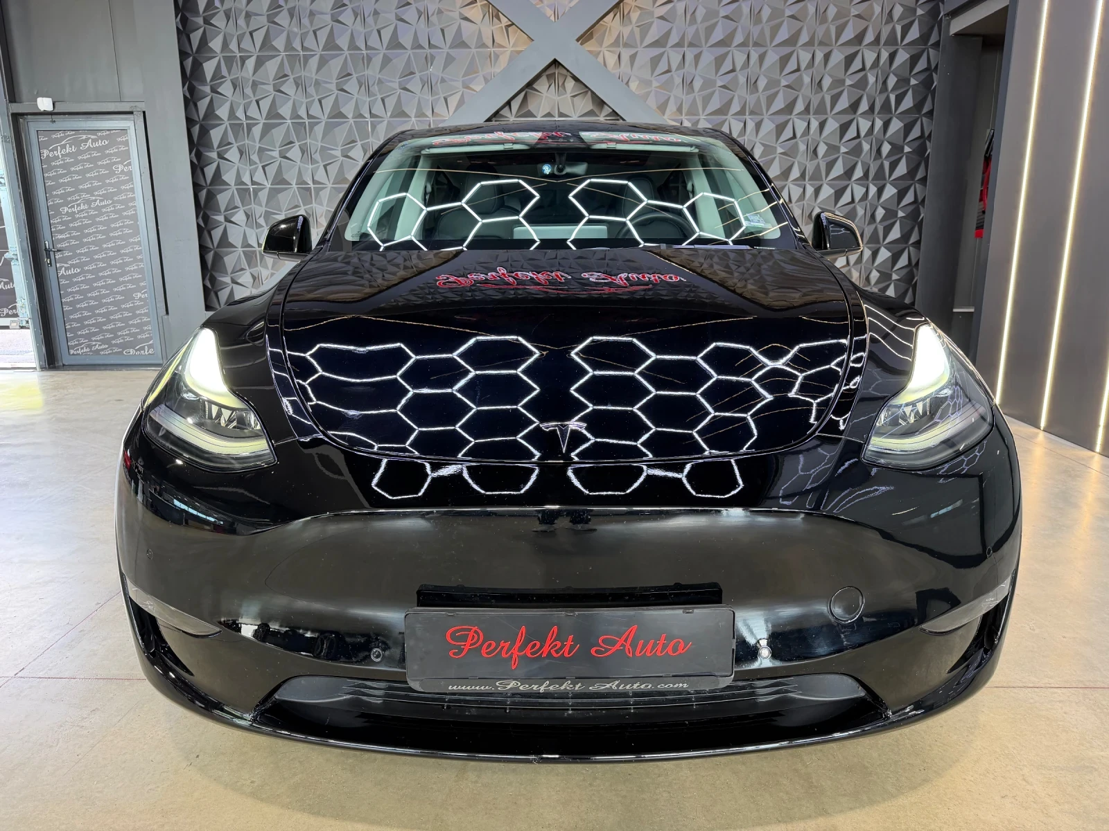 Tesla Model Y LONG RANGE * DUALMOTOR * 78.1 kw * , снимка 2 - Автомобили и джипове - 54968163