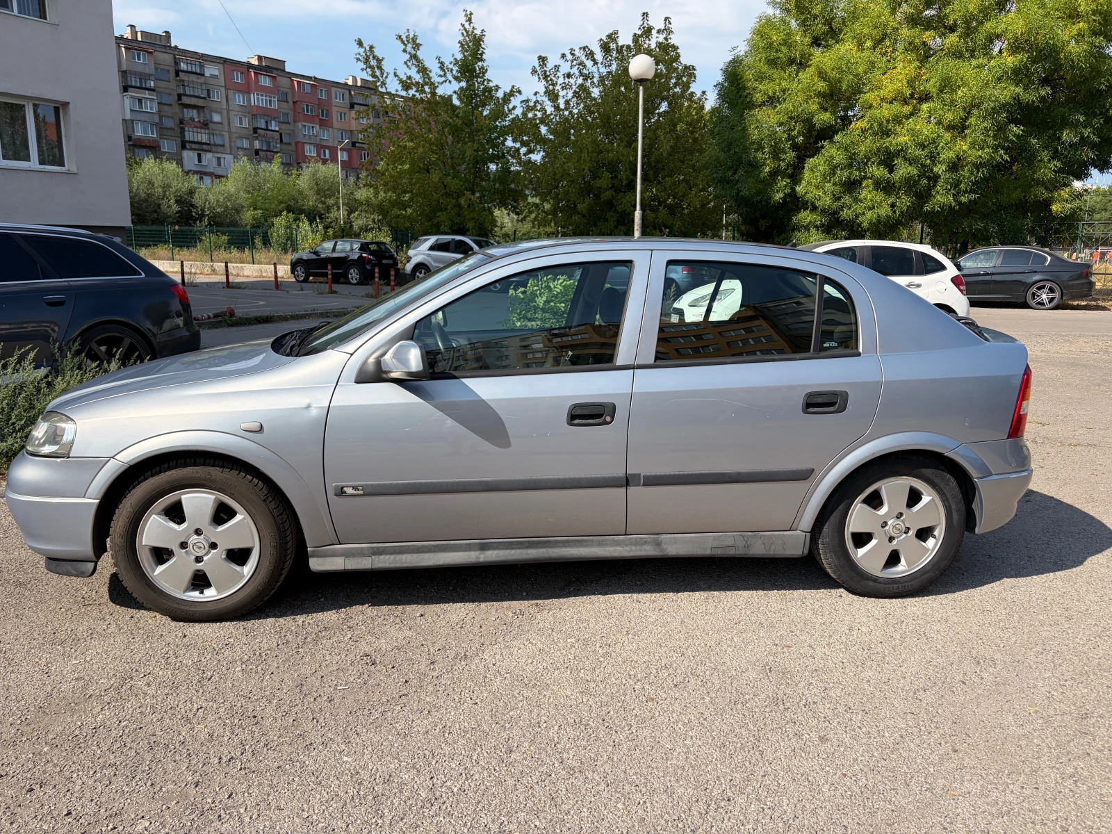 Opel Astra 1, 6, снимка 3 - Автомобили и джипове - 55786442