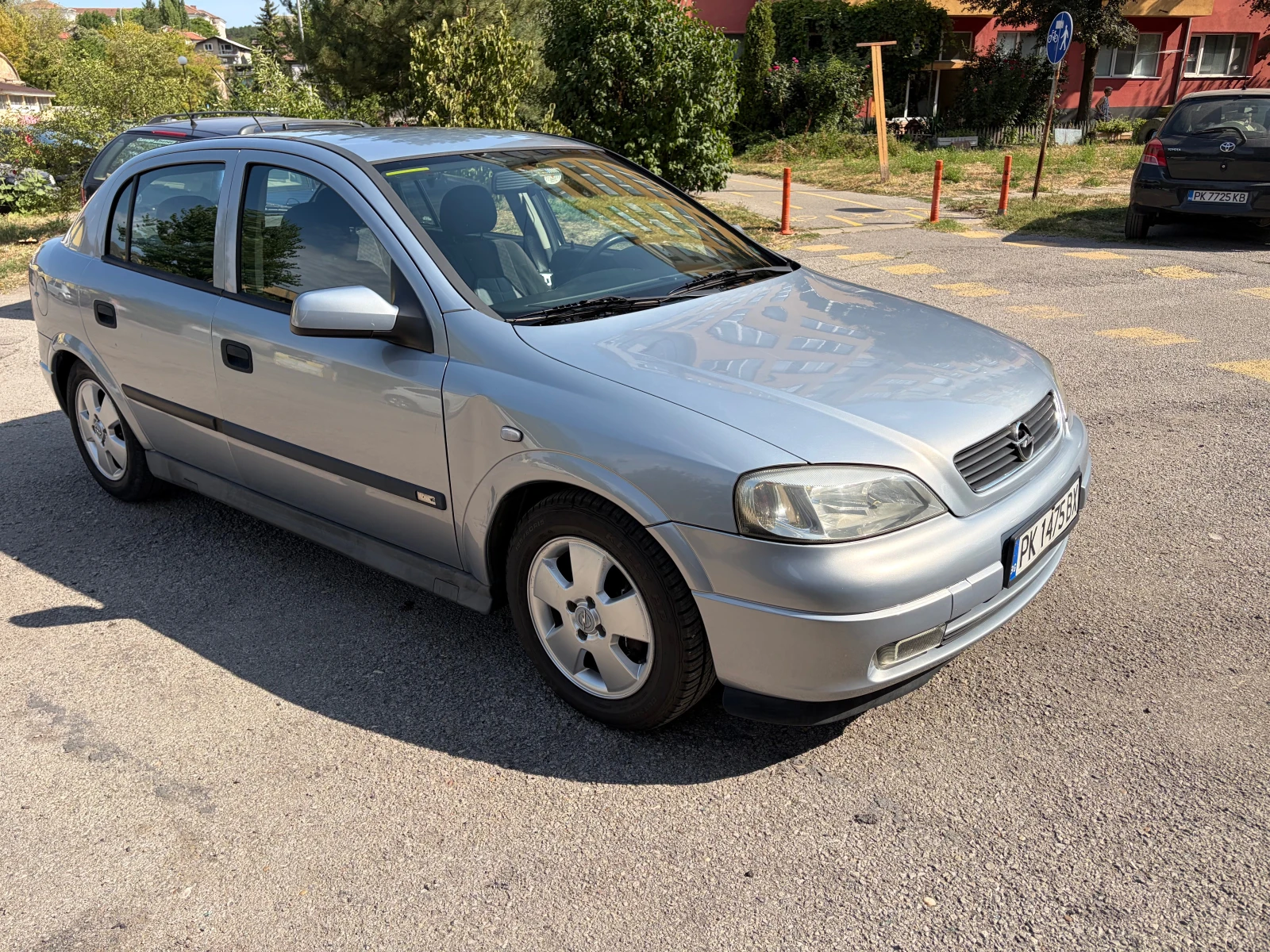 Opel Astra 1, 6, снимка 8 - Автомобили и джипове - 55786442