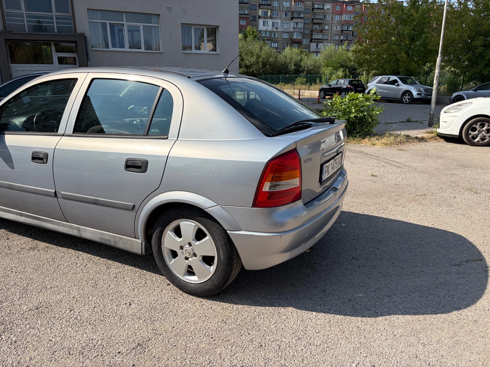 Opel Astra 1, 6, снимка 4 - Автомобили и джипове - 55786442