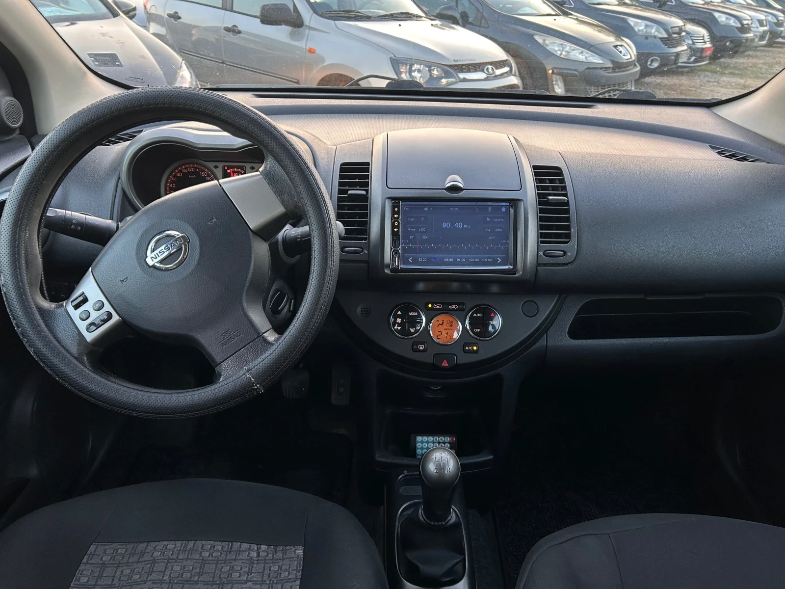 Nissan Note 1.4i KeyLess * Климатроник* Navi, снимка 8 - Автомобили и джипове - 55827035