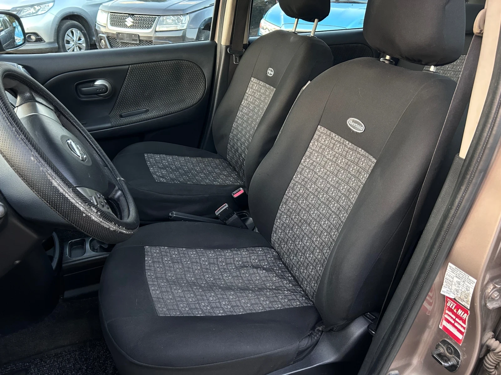 Nissan Note 1.4i KeyLess * Климатроник* Navi, снимка 6 - Автомобили и джипове - 55827035