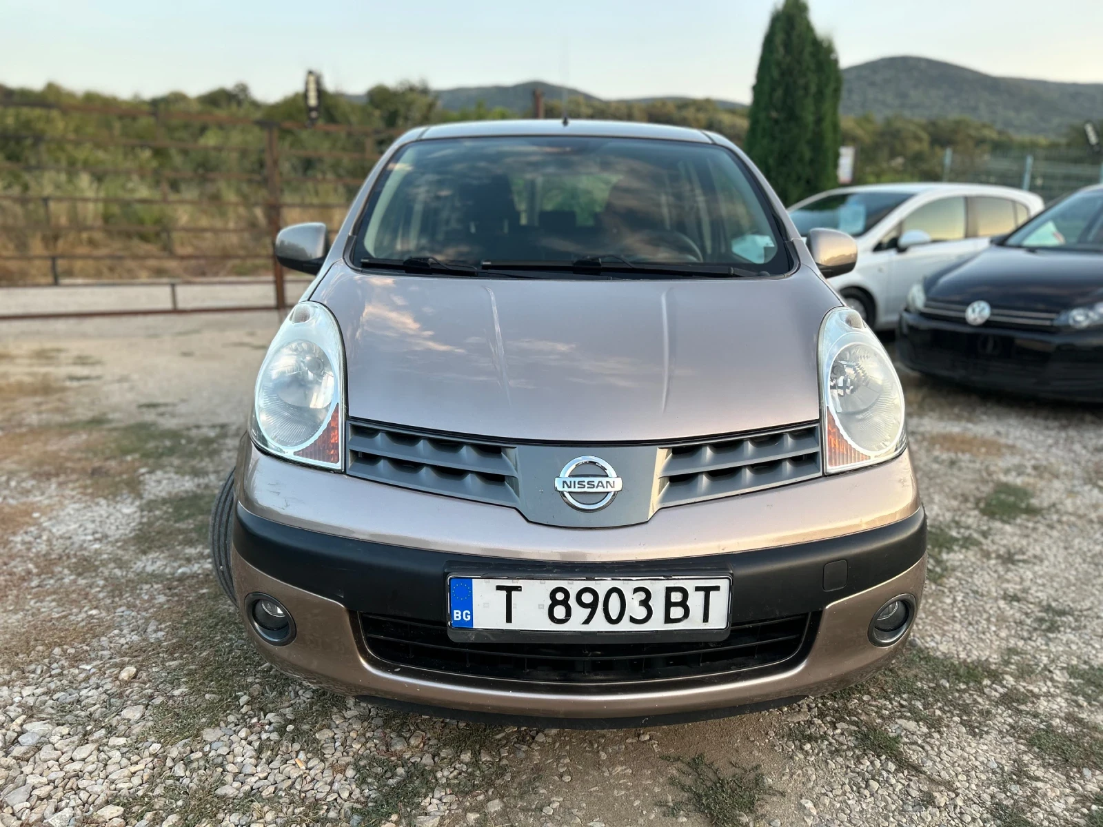 Nissan Note 1.4i KeyLess * Климатроник* Navi, снимка 2 - Автомобили и джипове - 55827035