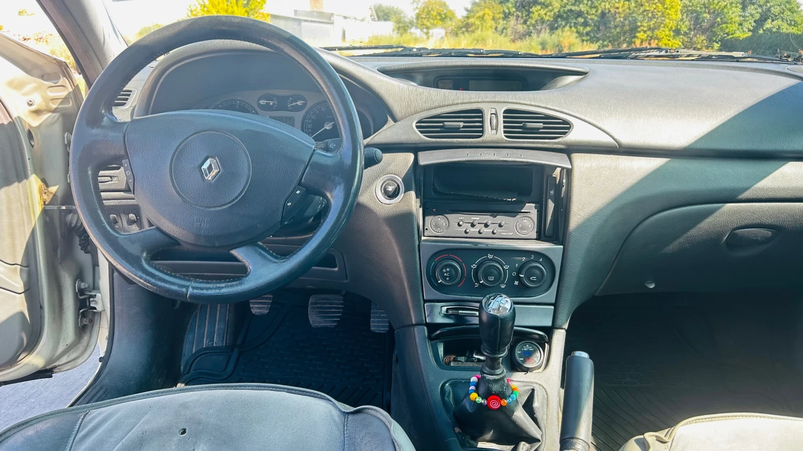 Renault Laguna Хечбек, снимка 8 - Автомобили и джипове - 56008283