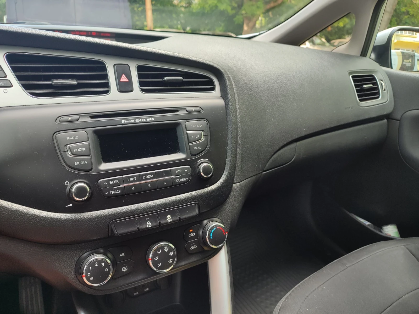 Kia Ceed, снимка 14 - Автомобили и джипове - 56155206