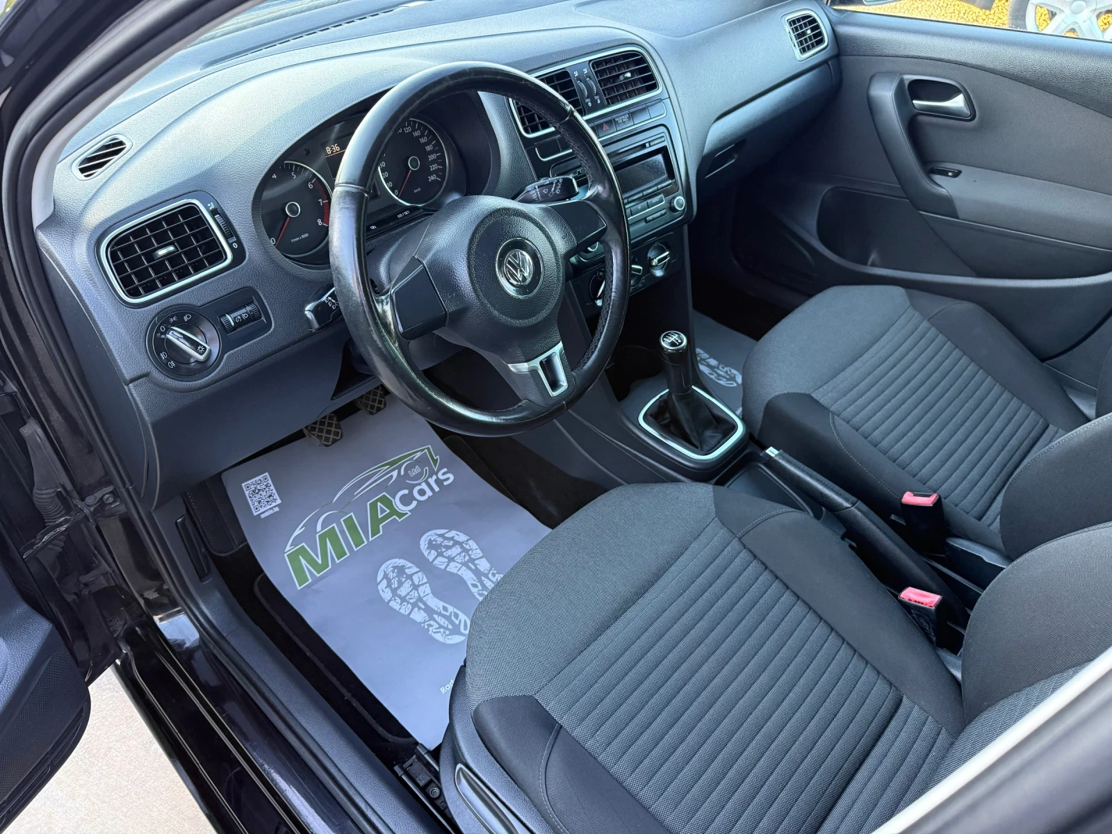 VW Polo 1.2BENZIN* EURO5* ДВА КЛЮЧА* СЕРВ.КНИЖКА, снимка 9 - Автомобили и джипове - 56267425