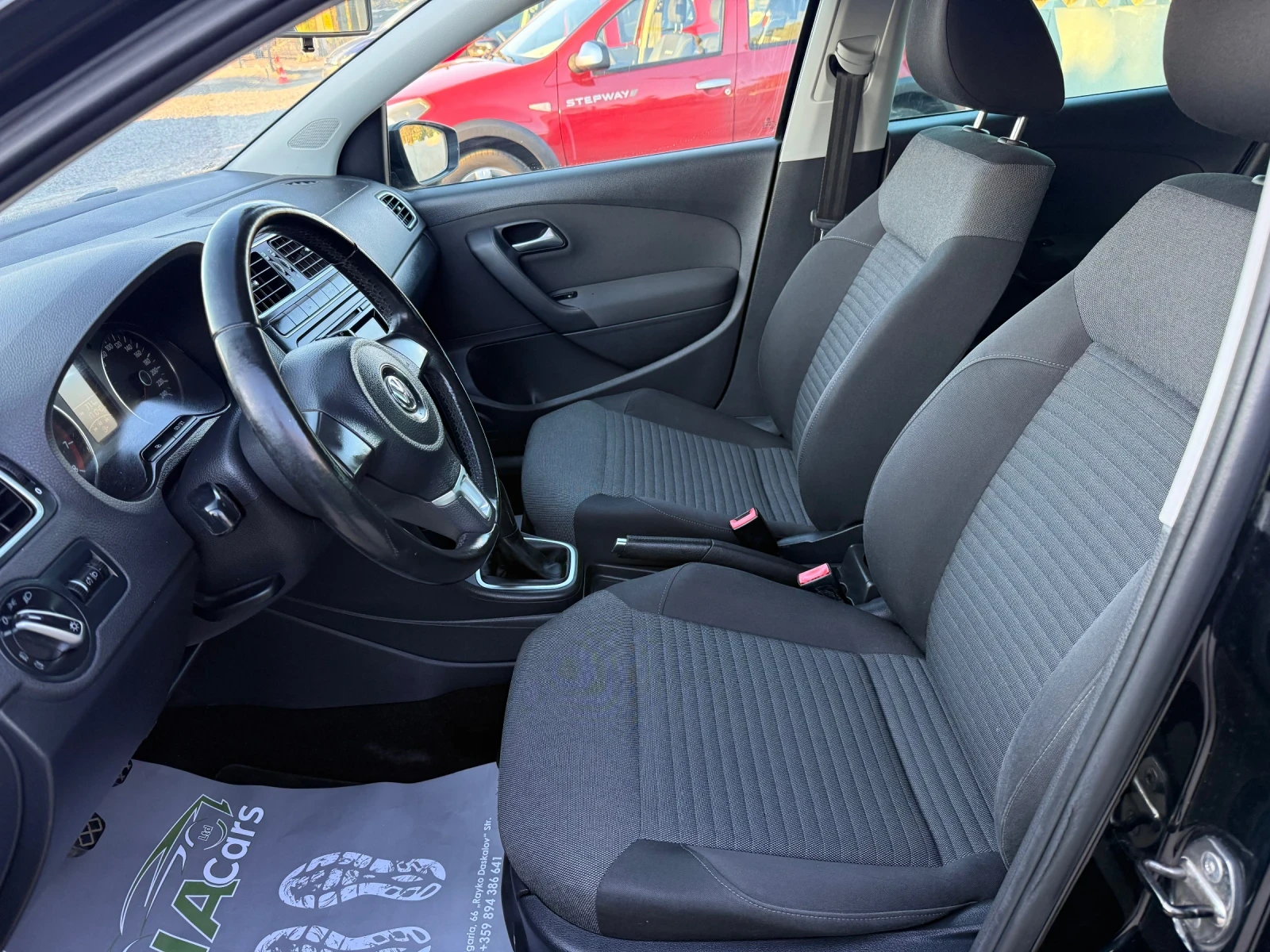 VW Polo 1.2BENZIN* EURO5* ДВА КЛЮЧА* СЕРВ.КНИЖКА, снимка 10 - Автомобили и джипове - 56267425