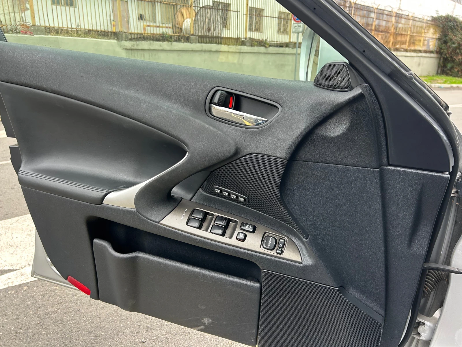 Lexus IS 250, снимка 8 - Автомобили и джипове - 56707706