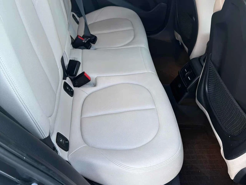 BMW X2 xDrive28i * PANO * HEAD-UP * ПОДГРЕВИ * CARFAX, снимка 13 - Автомобили и джипове - 53513363