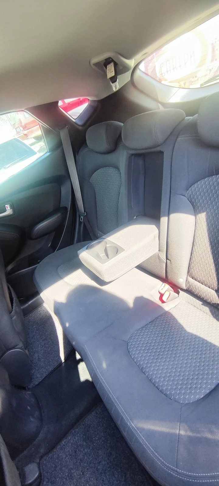 Hyundai Tucson 1.6, снимка 13 - Автомобили и джипове - 53735005