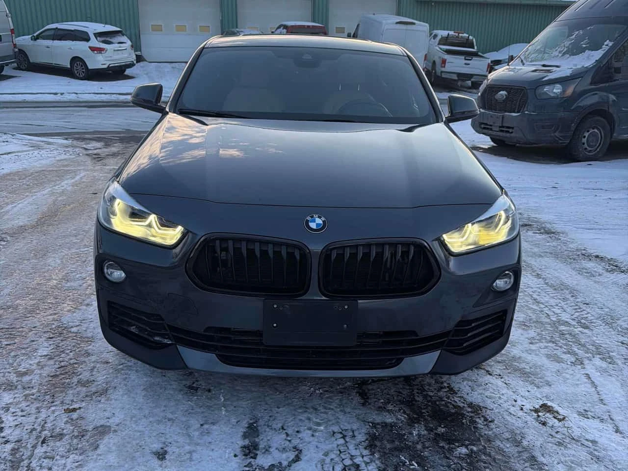 BMW X2 xDrive28i * PANO * HEAD-UP * ПОДГРЕВИ * CARFAX - изображение 6