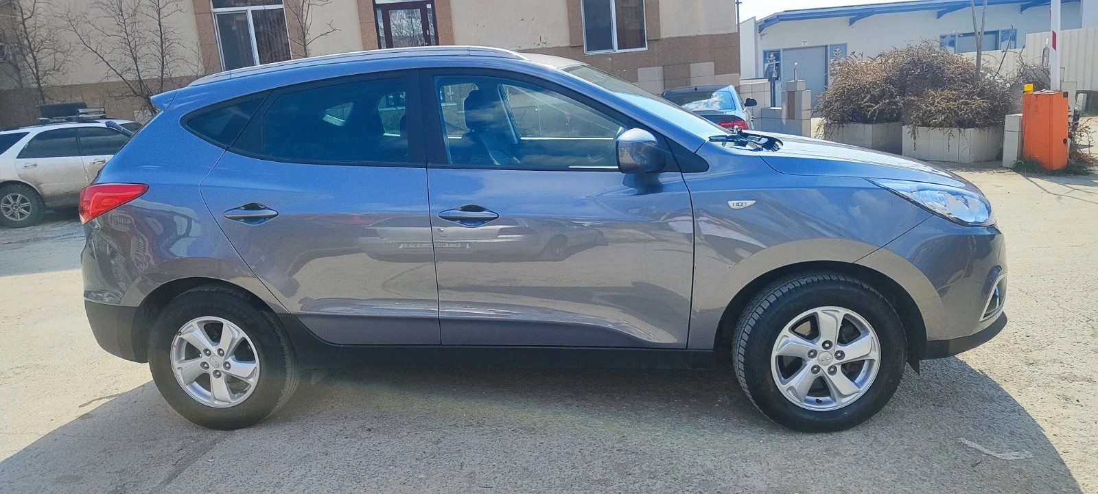 Hyundai Tucson 1.6, снимка 9 - Автомобили и джипове - 53735005