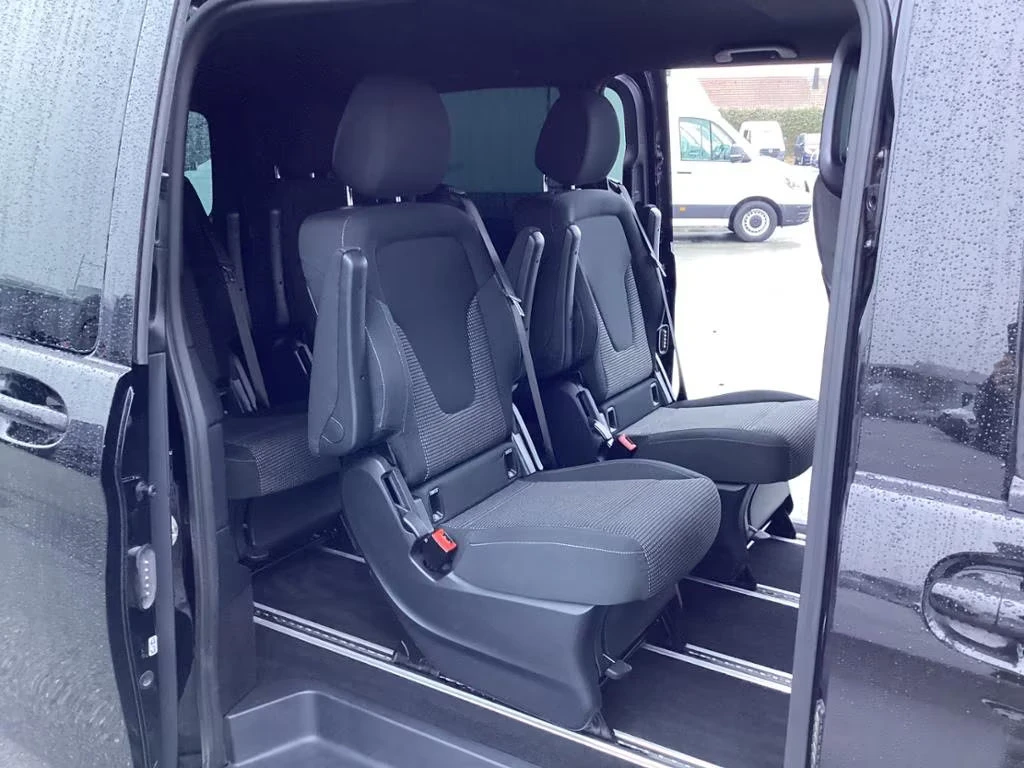 Mercedes-Benz EQV 300LONG/204HP/MBUX/360/NAVI/169q, снимка 14 - Автомобили и джипове - 54220024