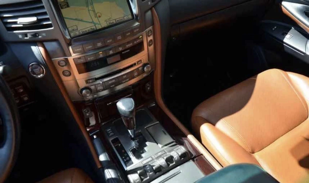 Lexus LX 570 5.7 V8 * 7 МЕСТА * ОБДУХВАНЕ * КАМЕРА * ЦЕНА ДО БГ, снимка 9 - Автомобили и джипове - 54336319