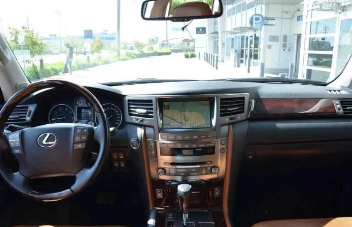 Lexus LX 570 5.7 V8 * 7 МЕСТА * ОБДУХВАНЕ * КАМЕРА * ЦЕНА ДО БГ, снимка 7 - Автомобили и джипове - 54336319