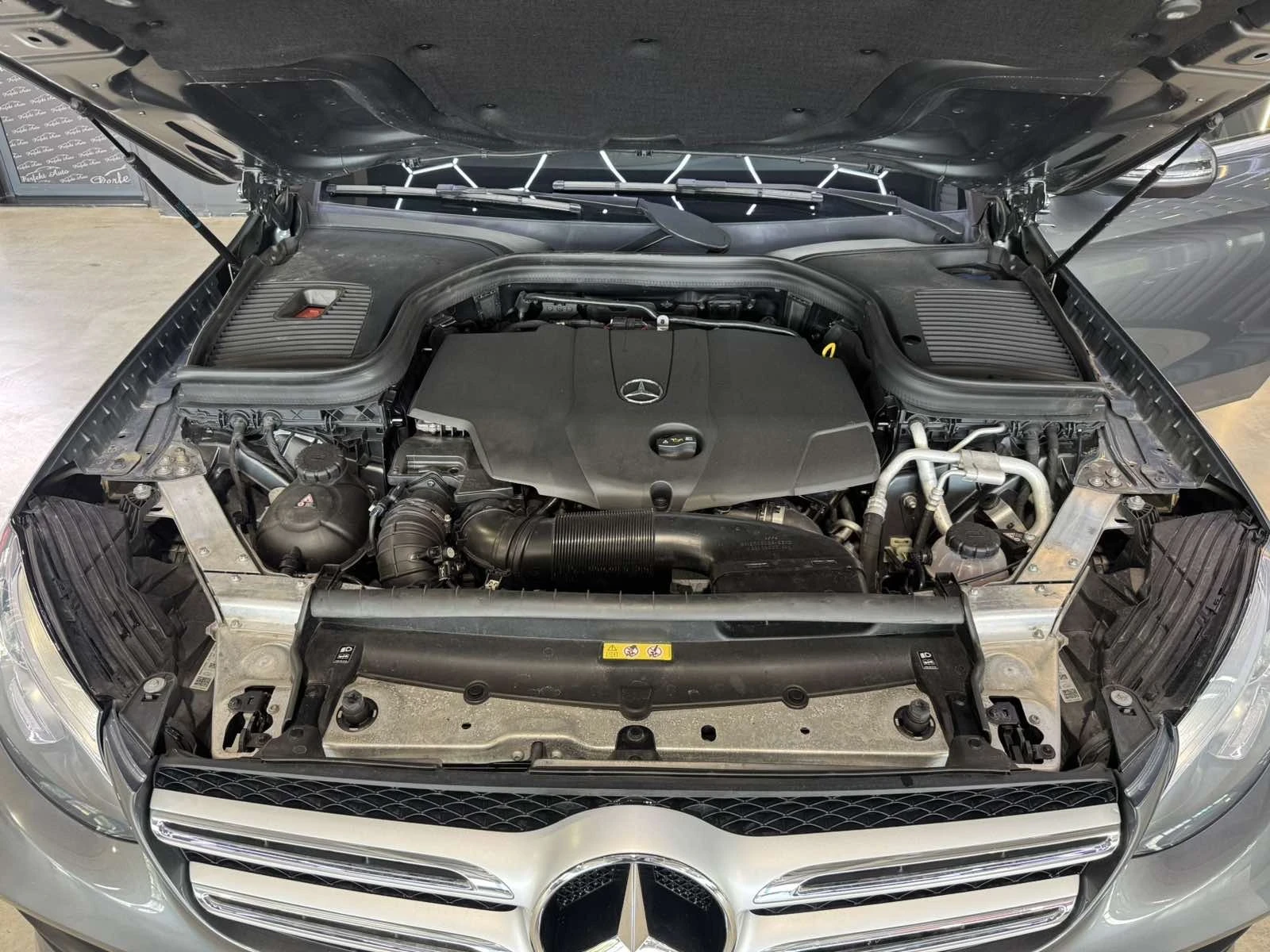 Mercedes-Benz GLC 250 4 MATIC * AMG * КАМЕРА * , снимка 14 - Автомобили и джипове - 54543895