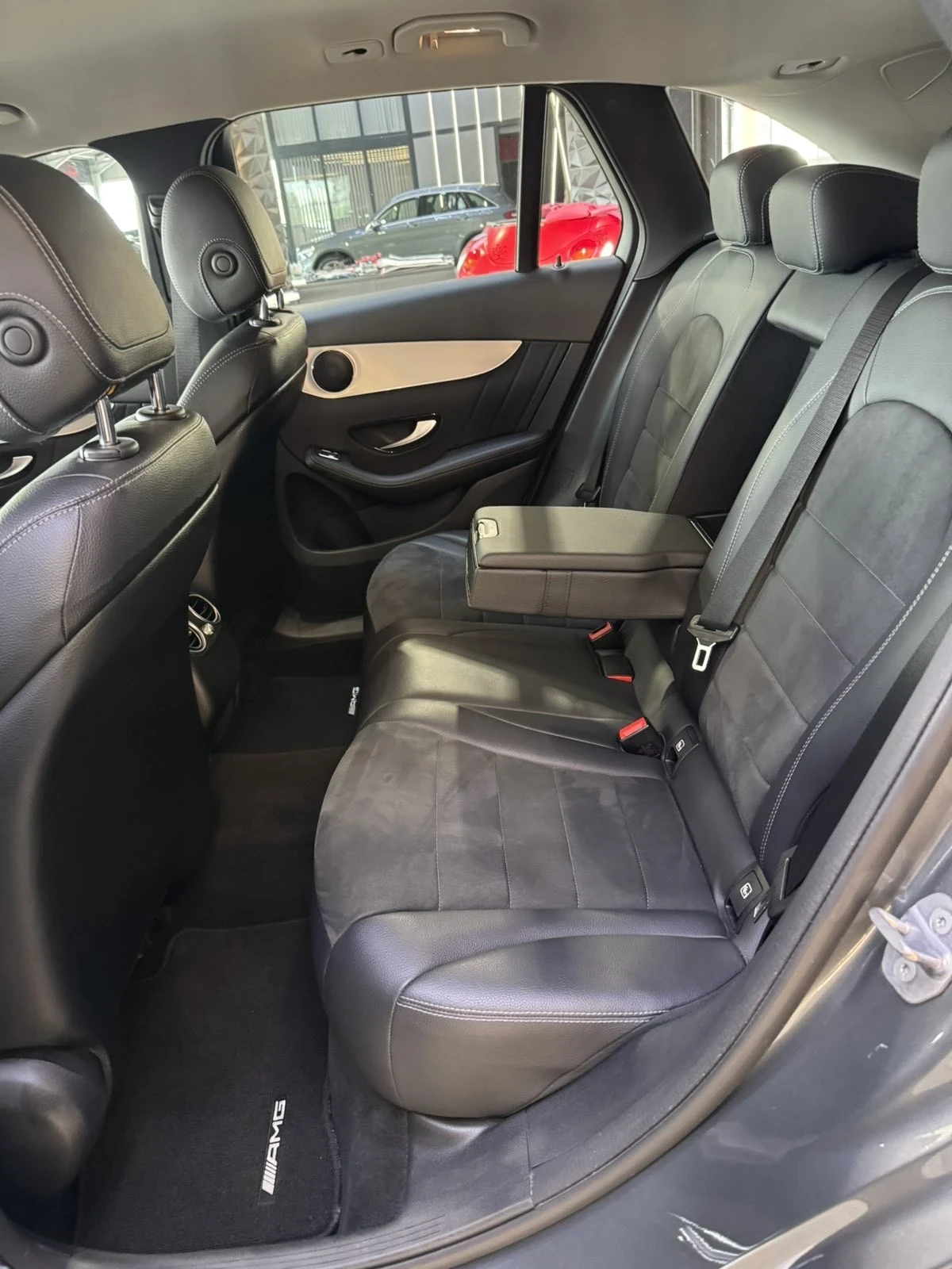 Mercedes-Benz GLC 250 4 MATIC * AMG * КАМЕРА * , снимка 7 - Автомобили и джипове - 54543895
