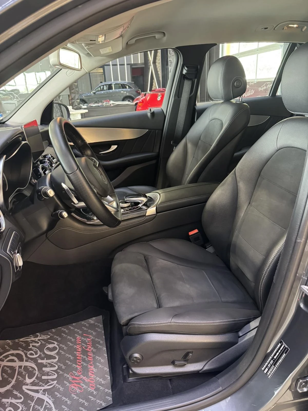 Mercedes-Benz GLC 250 4 MATIC * AMG * КАМЕРА * , снимка 9 - Автомобили и джипове - 54543895
