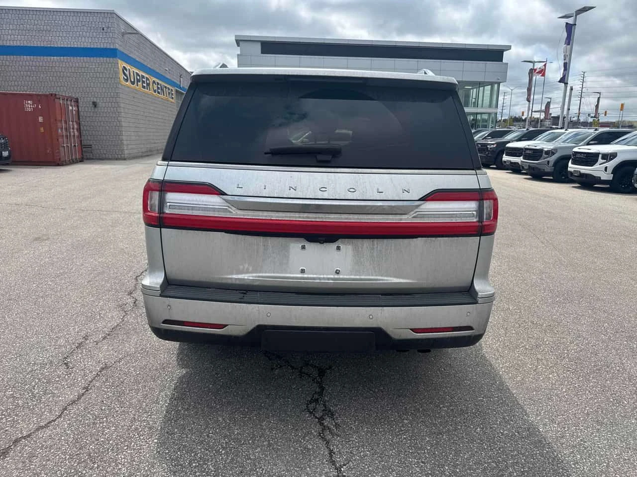Lincoln Navigator * МАСАЖ* ПАНО* 360 КАМ* ТЕЛЕВИЗОРИ* ОБДУХВАНЕ* BUR, снимка 4 - Автомобили и джипове - 54580576