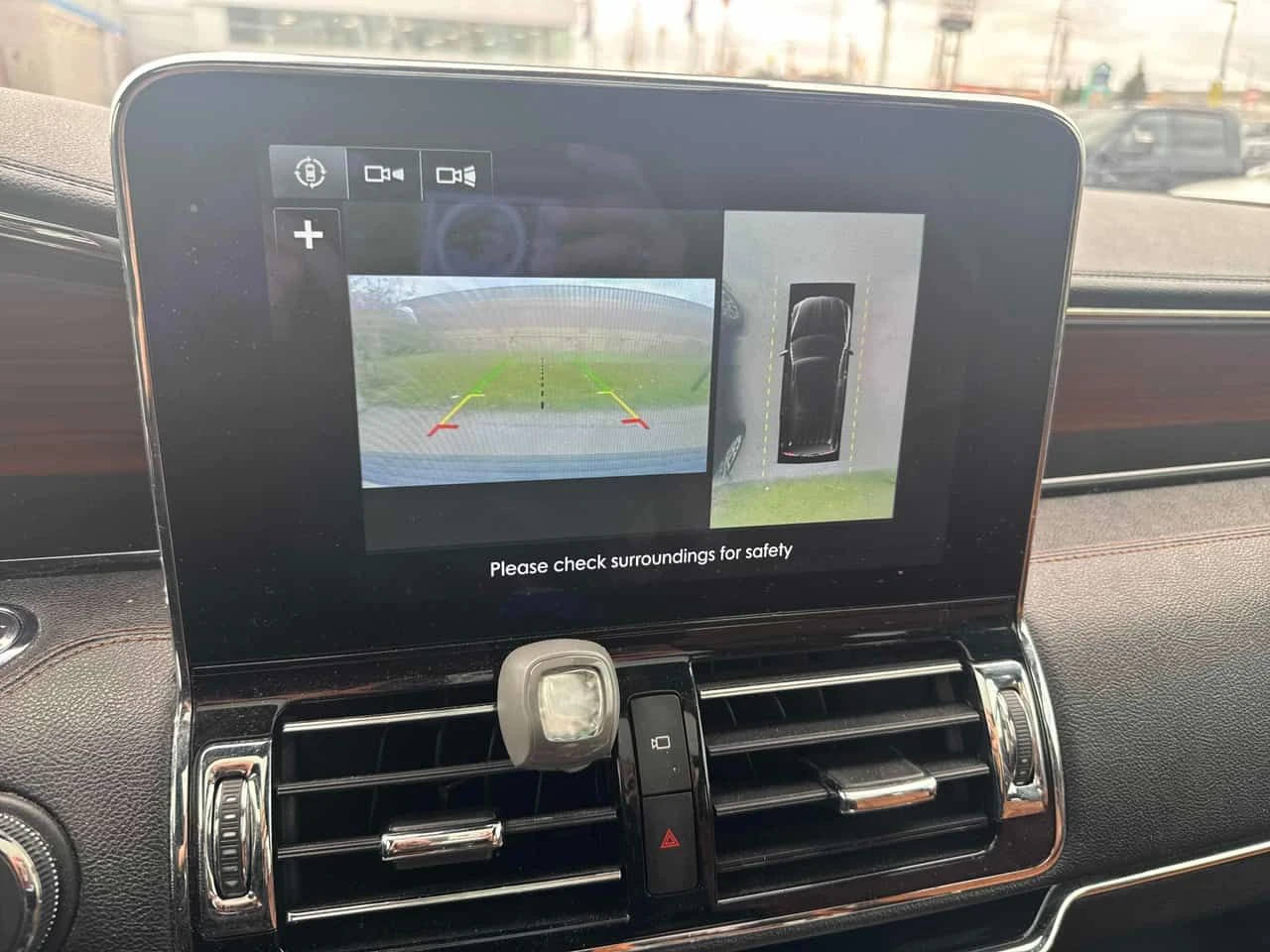 Lincoln Navigator * МАСАЖ* ПАНО* 360 КАМ* ТЕЛЕВИЗОРИ* ОБДУХВАНЕ* BUR, снимка 13 - Автомобили и джипове - 54580576