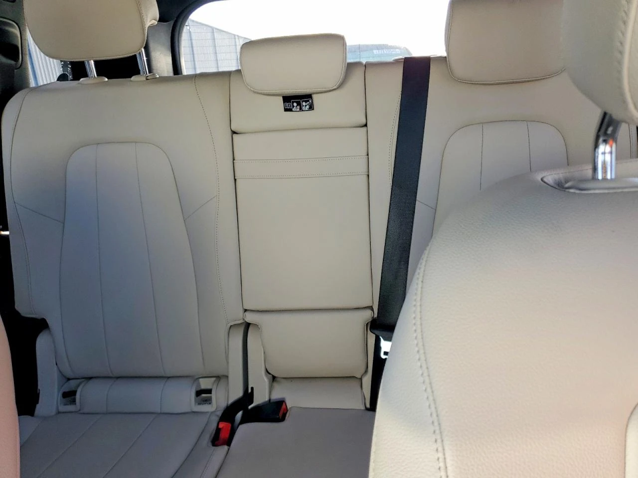 Mercedes-Benz GLB 2.0l 250 4Matic, снимка 10 - Автомобили и джипове - 54705214