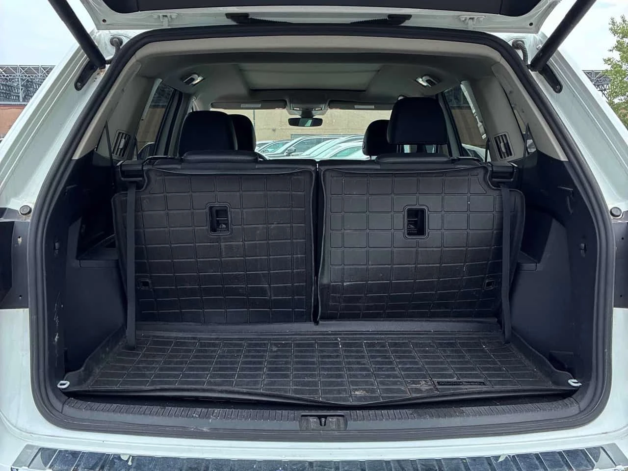 VW Atlas * Execline * CARFAX * БЕЗ ПЪРВОНАЧАЛНА ВНОСКА, снимка 12 - Автомобили и джипове - 54840754