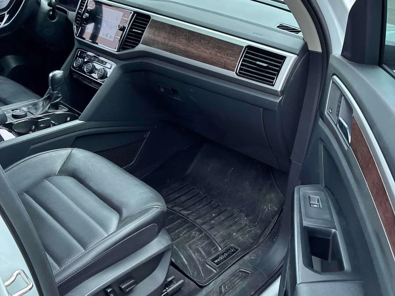 VW Atlas * Execline * CARFAX * БЕЗ ПЪРВОНАЧАЛНА ВНОСКА, снимка 15 - Автомобили и джипове - 54840754