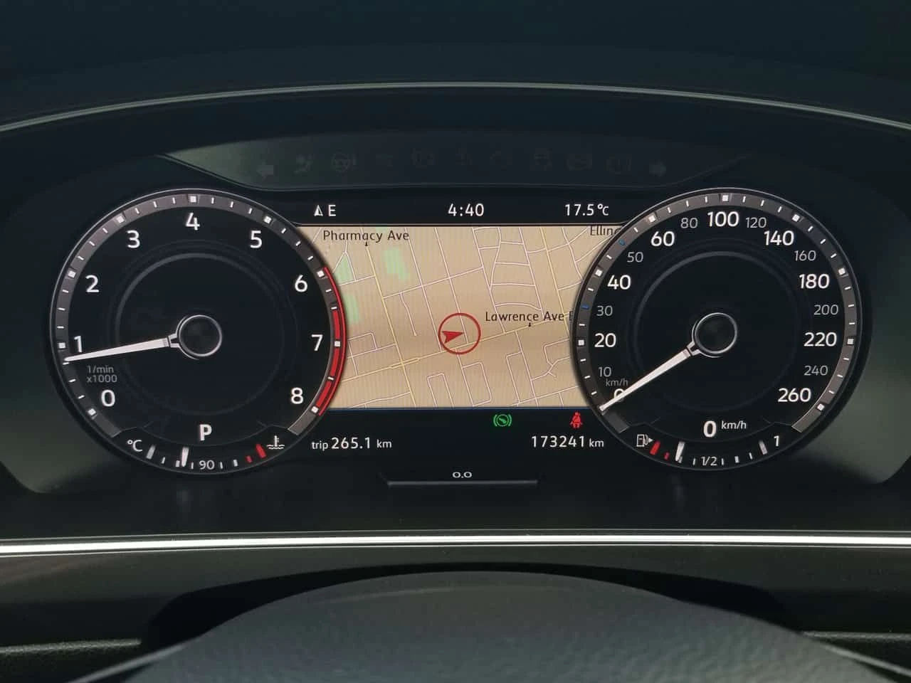 VW Tiguan * HIGHLINE PKG| NAV| 360 CAMERA| LEATHER| PANO| FE, снимка 12 - Автомобили и джипове - 54903033