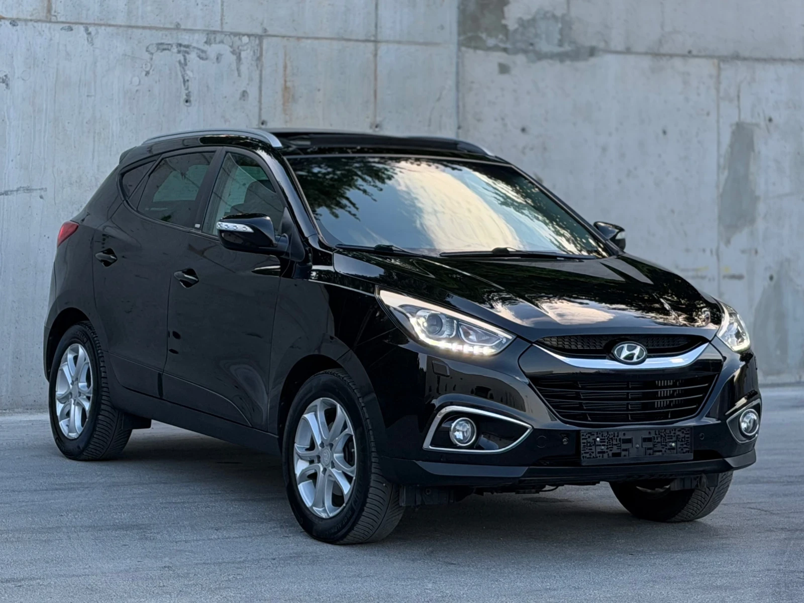 Hyundai IX35 2.0CRDi 184кс 4х4 * Автомат* * Камера* * Панорама*