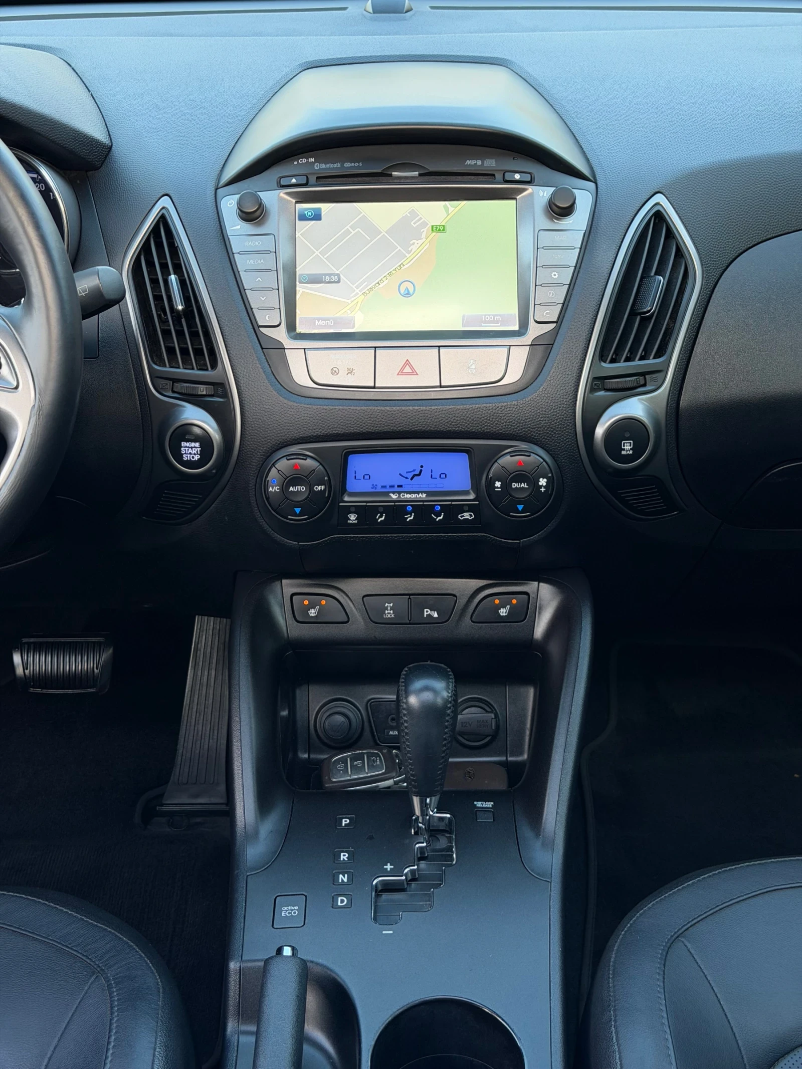 Hyundai IX35 2.0CRDi 184кс 4х4 * Автомат* * Камера* * Панорама*, снимка 16 - Автомобили и джипове - 55105690
