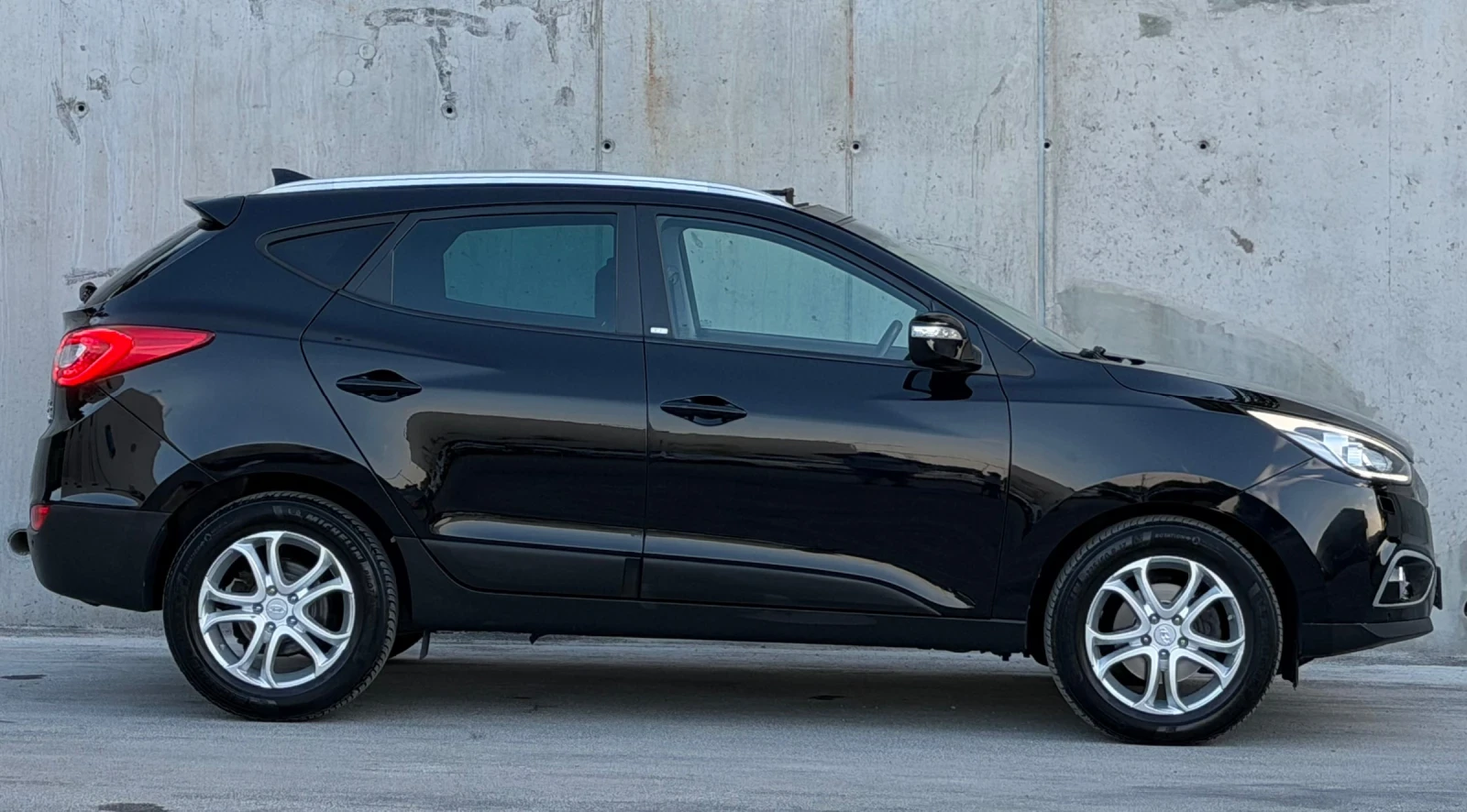 Hyundai IX35 2.0CRDi 184кс 4х4 * Автомат* * Камера* * Панорама*, снимка 8 - Автомобили и джипове - 55105690