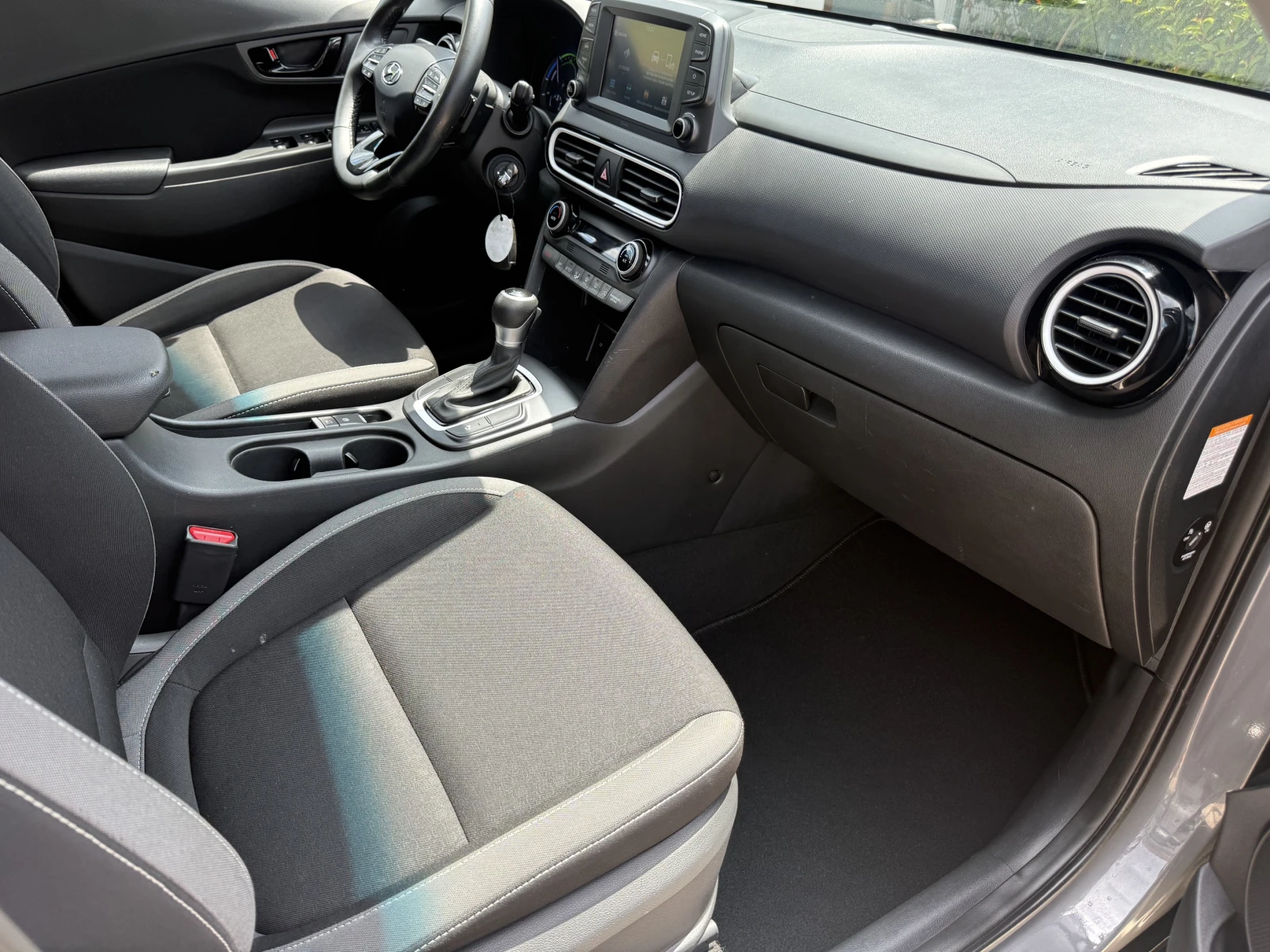 Hyundai Kona 1.6i HYBRID.83000км., снимка 10 - Автомобили и джипове - 55153973