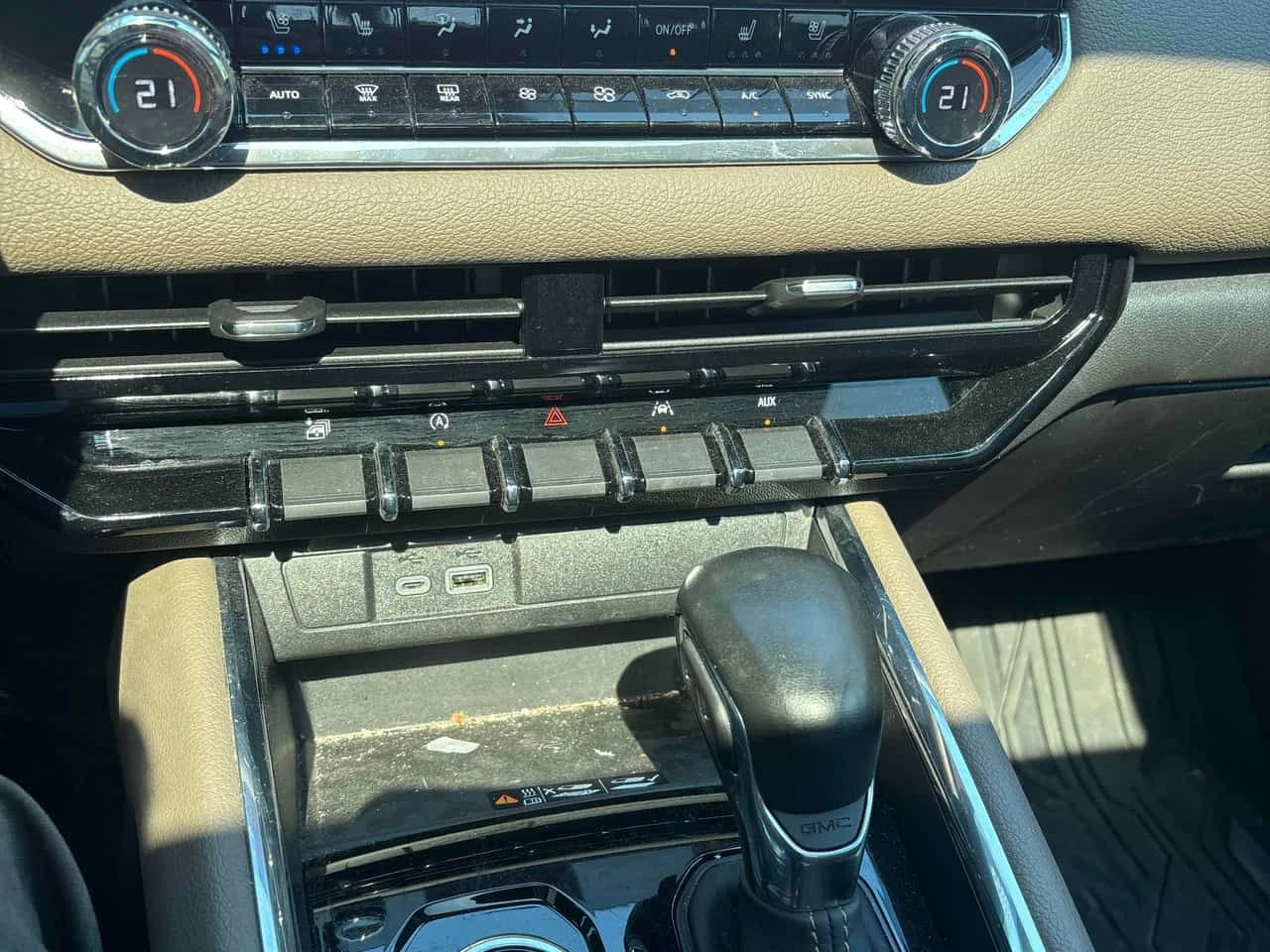 Gmc Canyon * Denali * CARFAX * ����� �� �����������  | Mobile.bg � ����������� 10