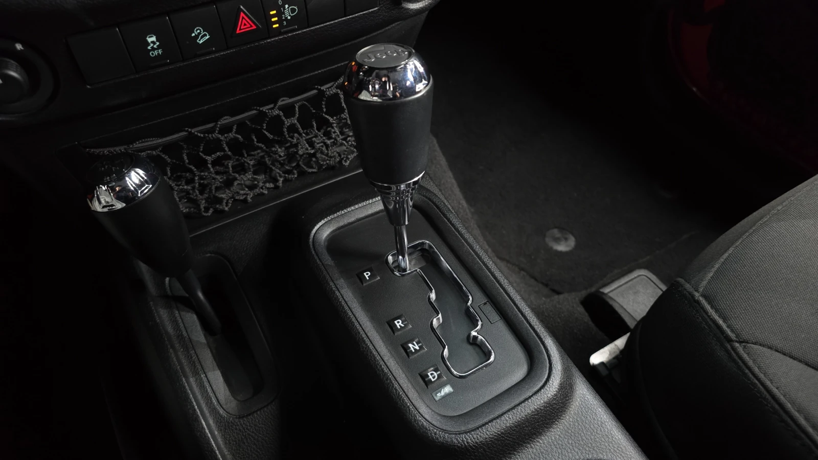 Jeep Wrangler 3.6* КРАЙНА ЦЕНА, снимка 9 - Автомобили и джипове - 55348497