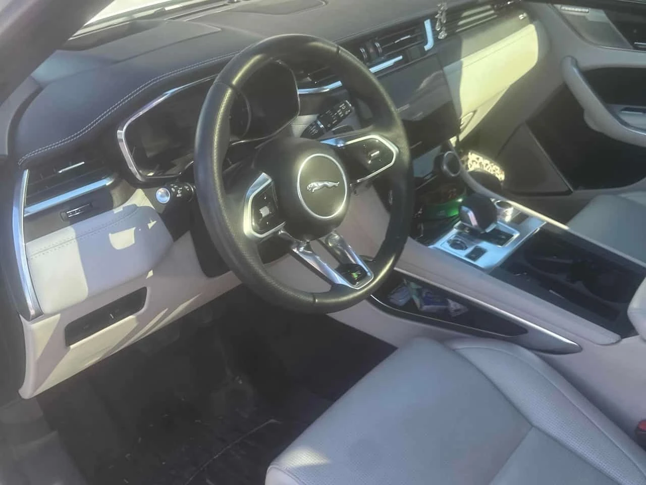 Jaguar F-PACE * R Dynamic S * CARFAX * ����� �� ����������� | Mobile.bg � ����������� 5