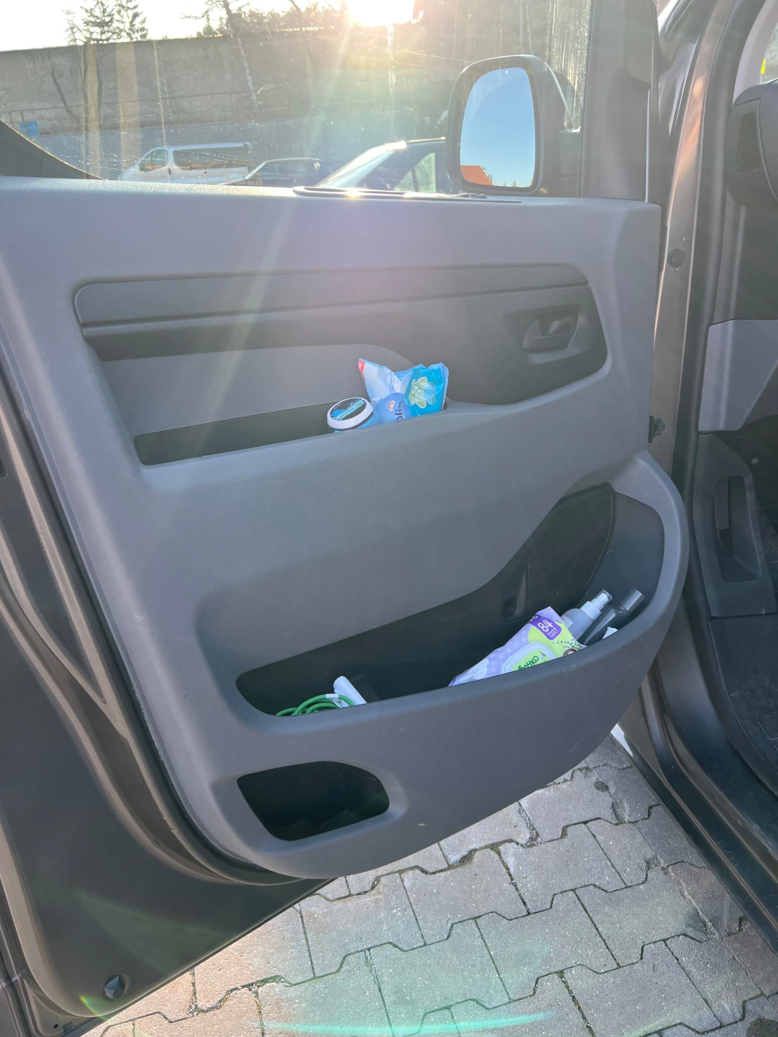 Opel Vivaro, снимка 14 - Бусове и автобуси - 53758131