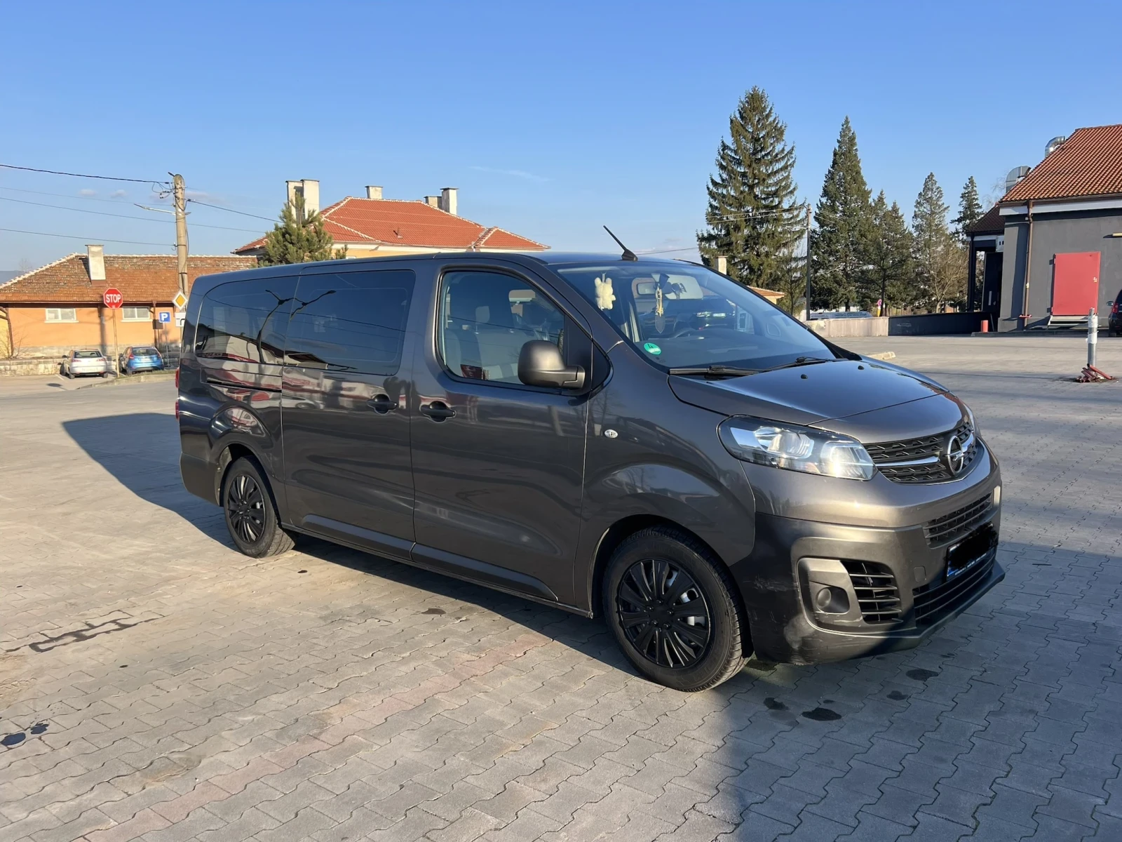 Opel Vivaro, снимка 4 - Бусове и автобуси - 53758131