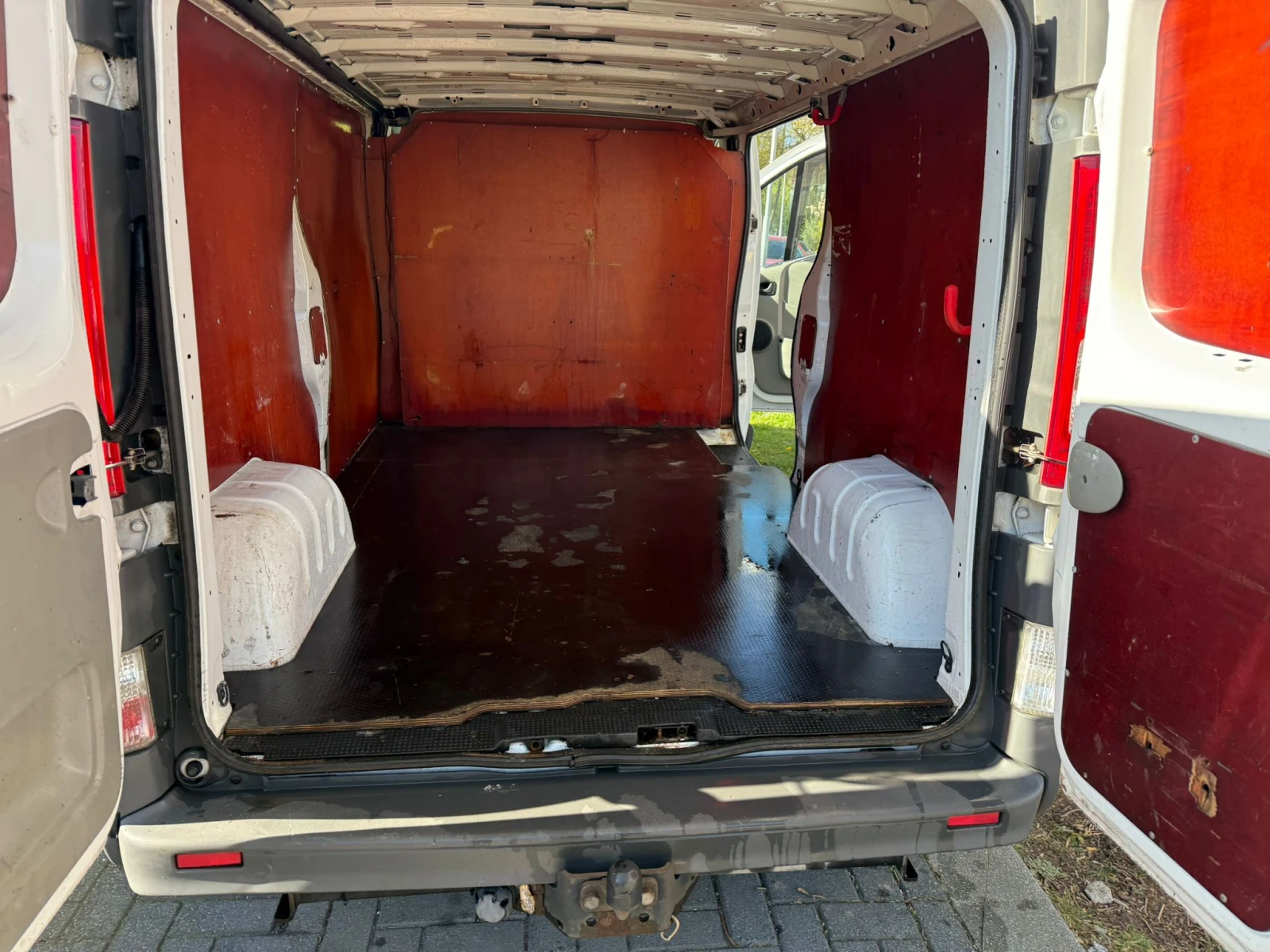 Opel Vivaro, снимка 10 - Бусове и автобуси - 54239450