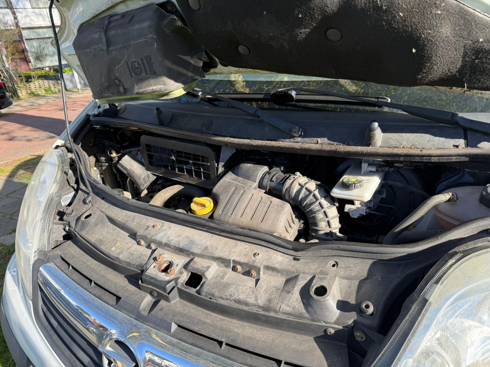 Opel Vivaro, снимка 14 - Бусове и автобуси - 54239450