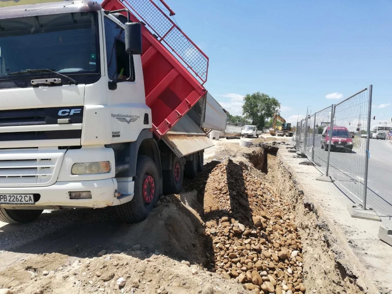 Daf Cf85 Самосвал тристранен, снимка 8 - Камиони - 49548275