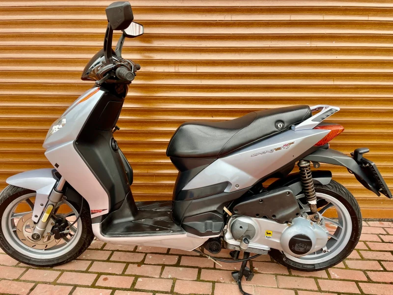 Aprilia 125 Sportcity 125, снимка 6 - Мотоциклети и мототехника - 52187797