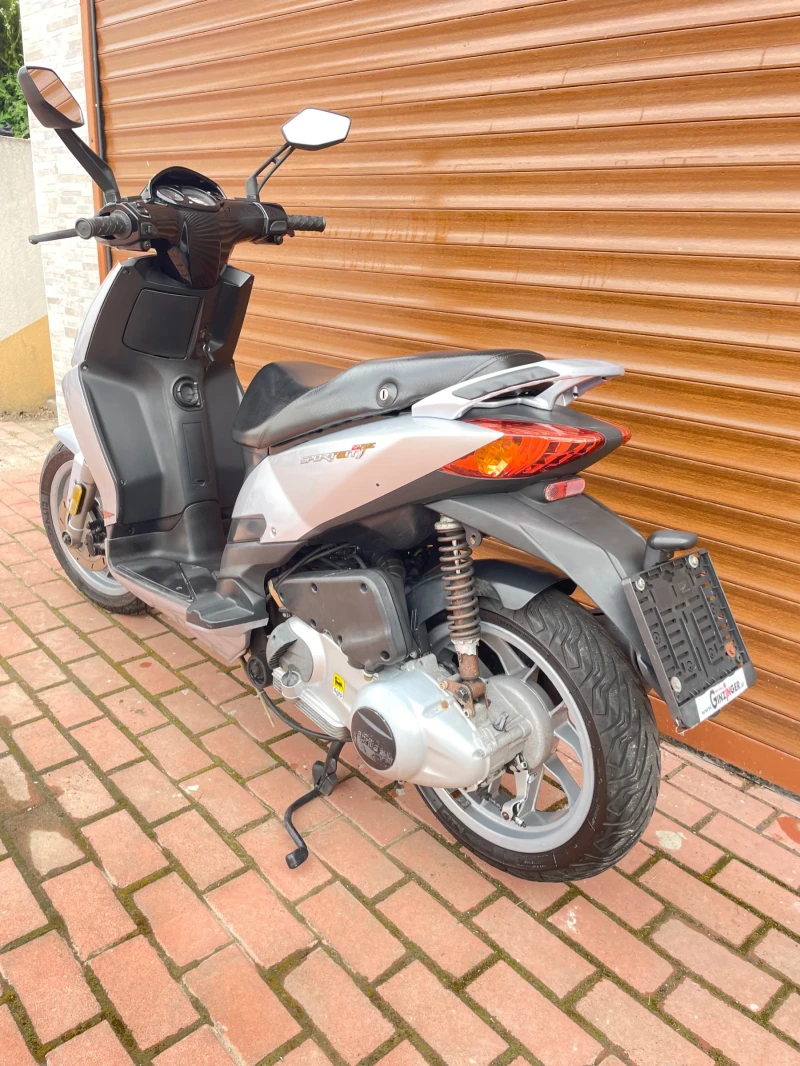 Aprilia 125 Sportcity 125, снимка 4 - Мотоциклети и мототехника - 52187797