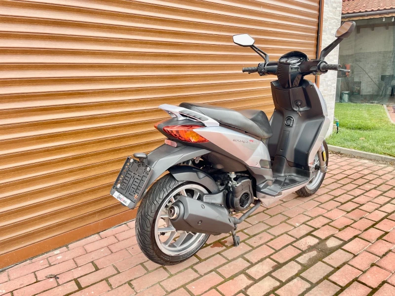 Aprilia 125 Sportcity 125, снимка 9 - Мотоциклети и мототехника - 52187797