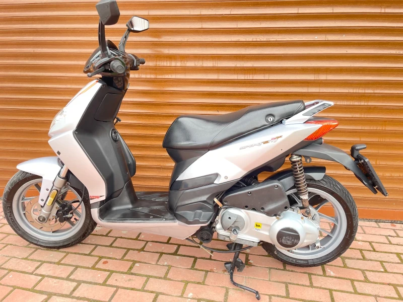 Aprilia 125 Sportcity 125, снимка 3 - Мотоциклети и мототехника - 52187797