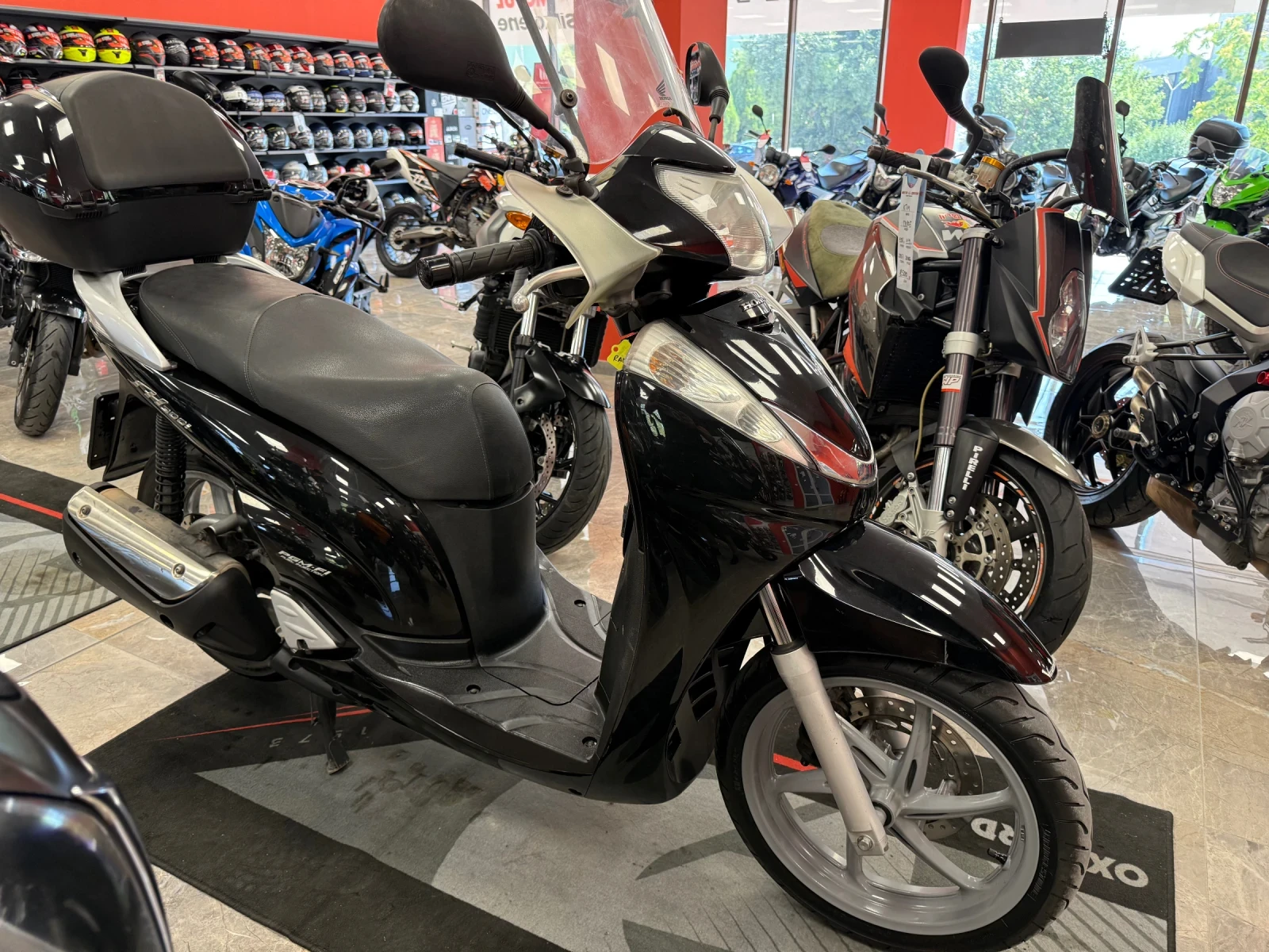 Honda Sh 300I - изображение 3