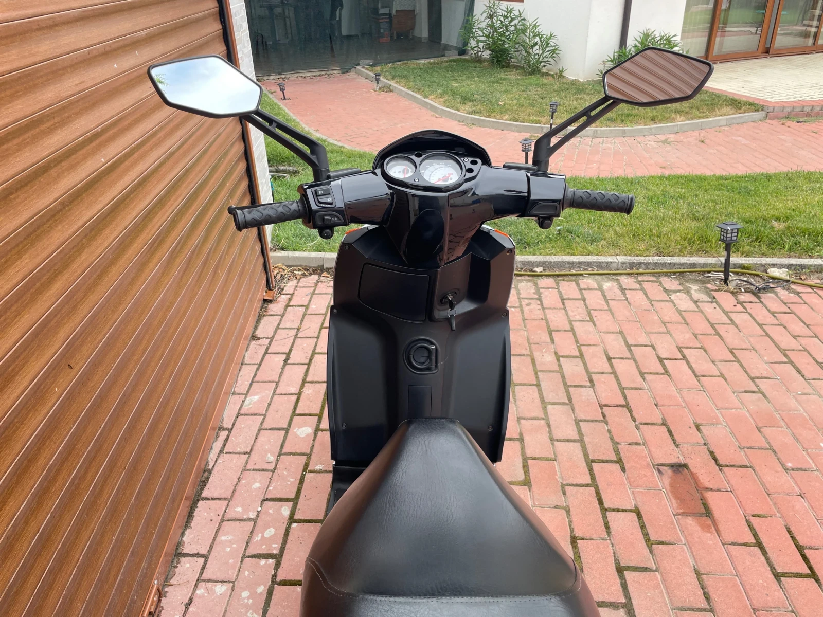 Aprilia 125 Sportcity 125 - изображение 10