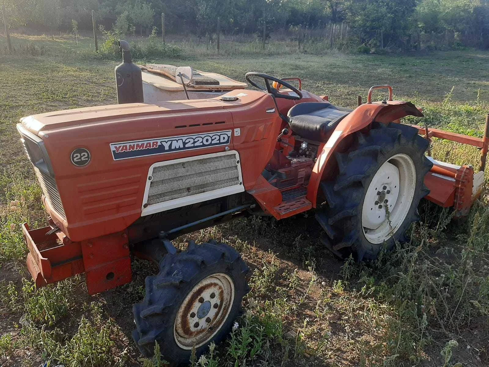 Трактор Yanmar YM2202D, снимка 2 - Селскостопанска техника - 54380382