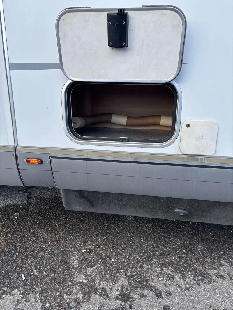 Кемпер HYMER / ERIBA 524, снимка 6 - Каравани и кемпери - 52877666