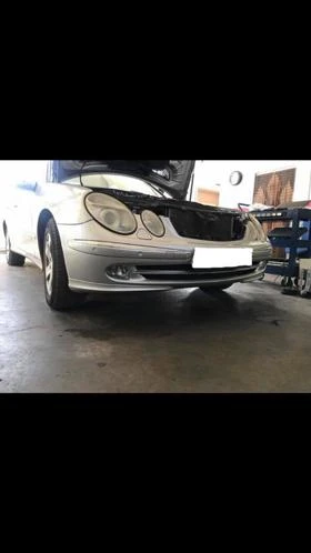 W211 E-class AVANTGARDE предна броня , снимка 1